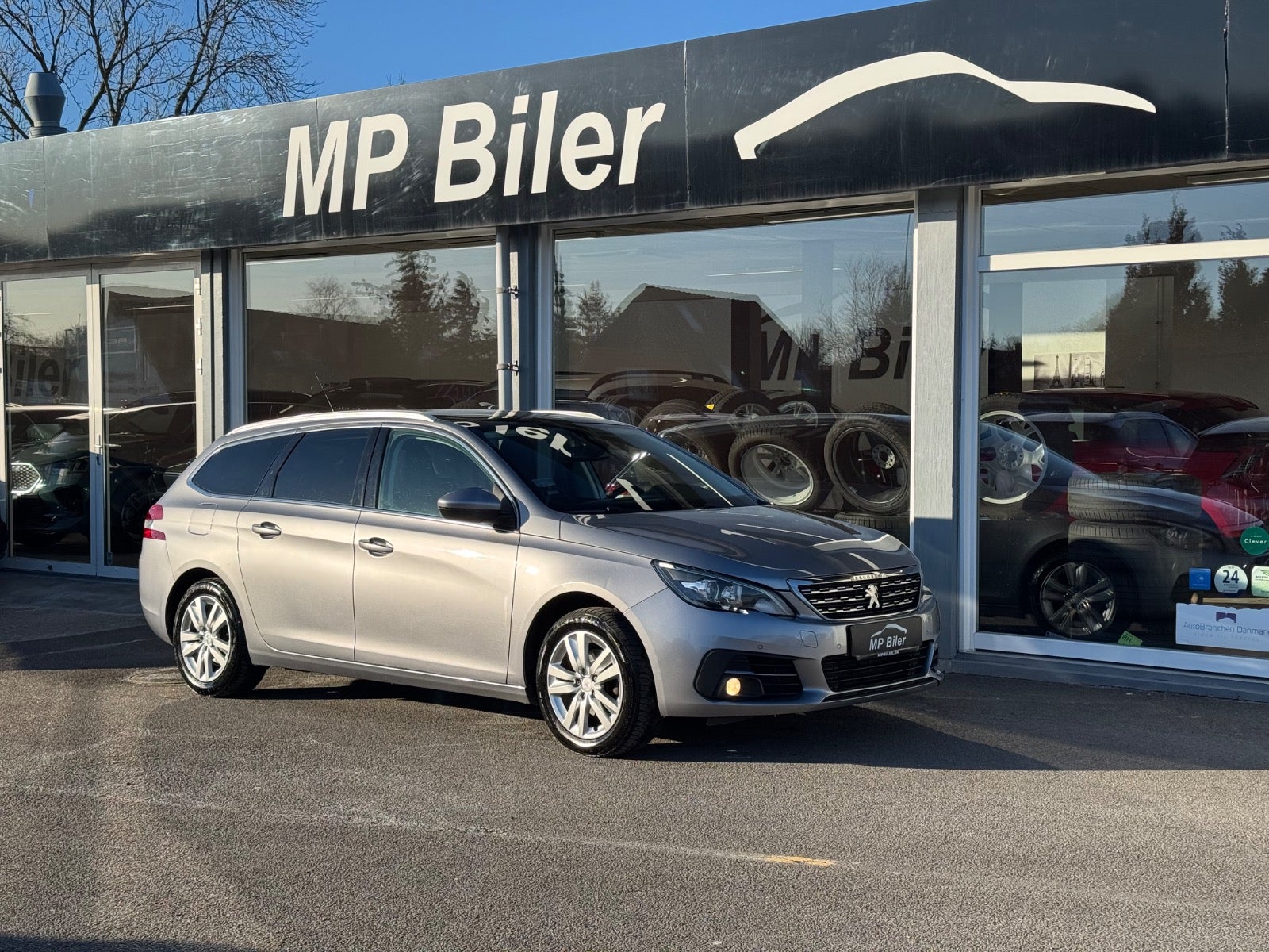 Billede af Peugeot 308 1,6 BlueHDi 120 Allure Sky SW