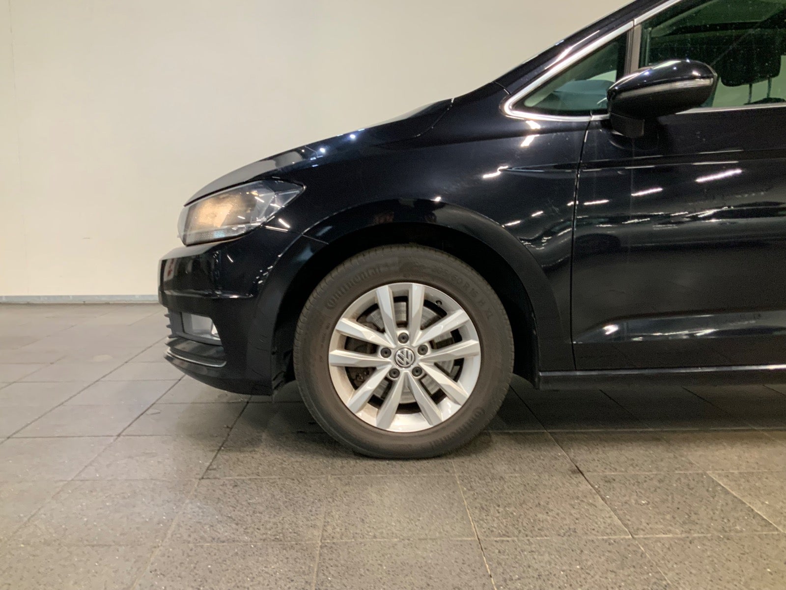 VW Touran (3/8)