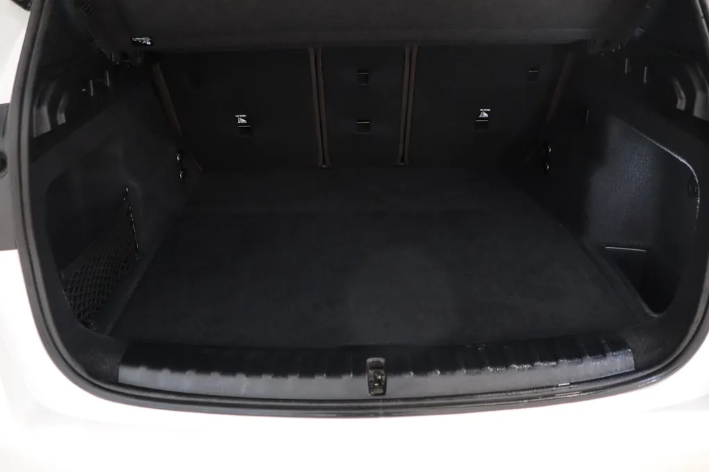 BMW iX1 xDrive30 X-Line