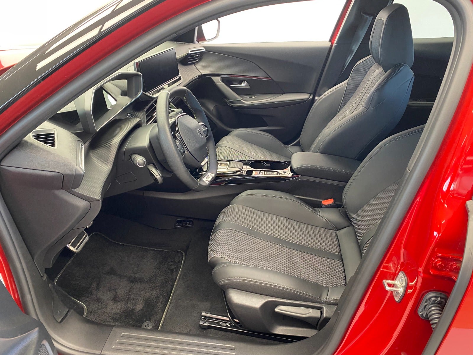 Billede af Peugeot e-2008 50 GT