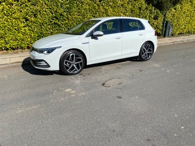 VW Golf VIII 1,5 eTSi 150 Style DSG 5d