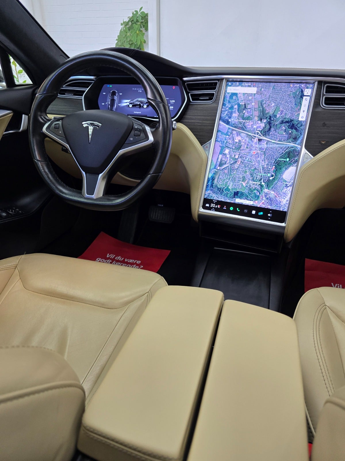 Tesla Model S 2016