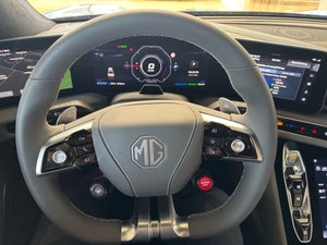 MG Cyberster Trophy Long Range