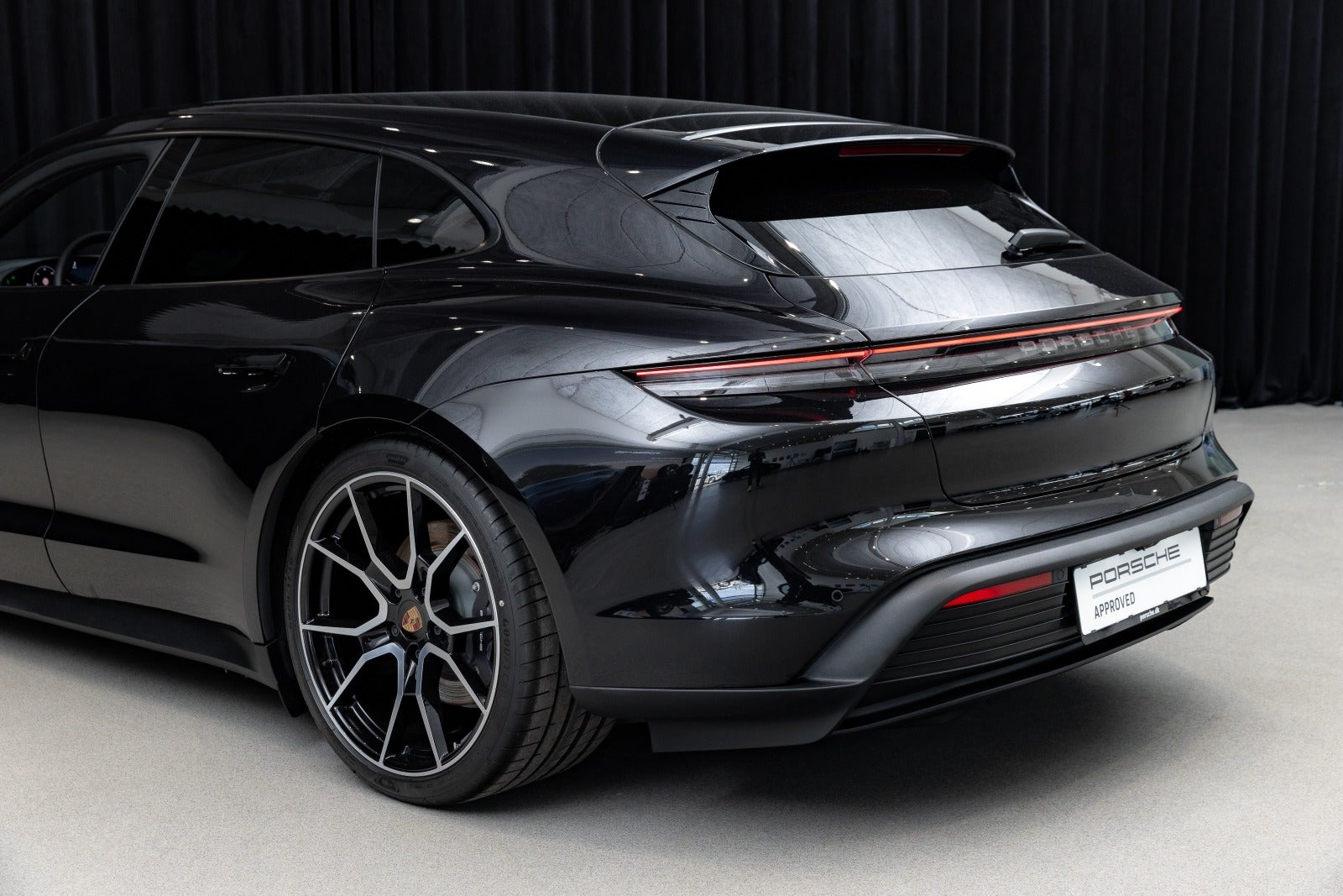 Gallery image 5 of 15