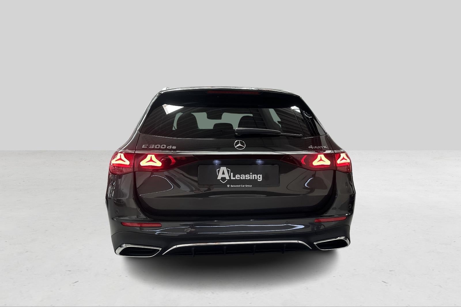 Mercedes-Benz E300 de 2,0 AMG Line stc. aut. 4Matic