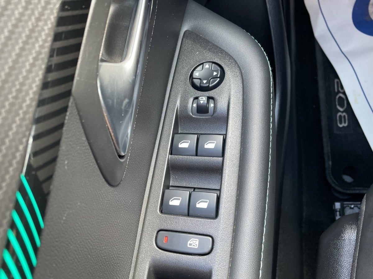 Billede af Peugeot 208 1,2 PureTech 100 Allure