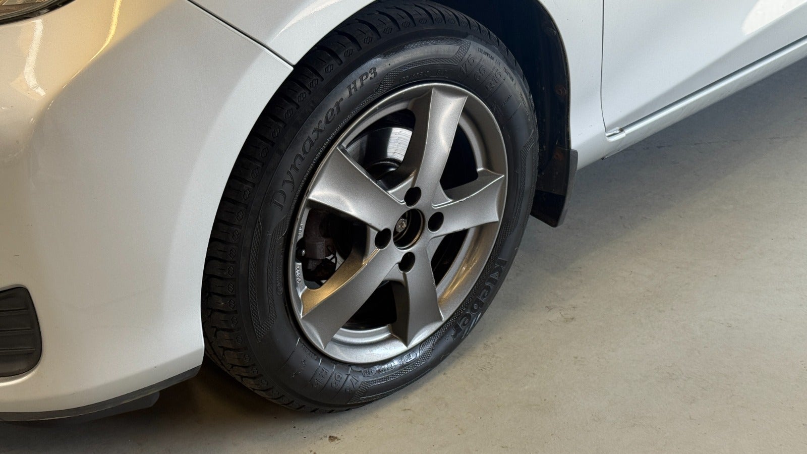 Billede af Toyota Yaris 1,3 VVT-i T1