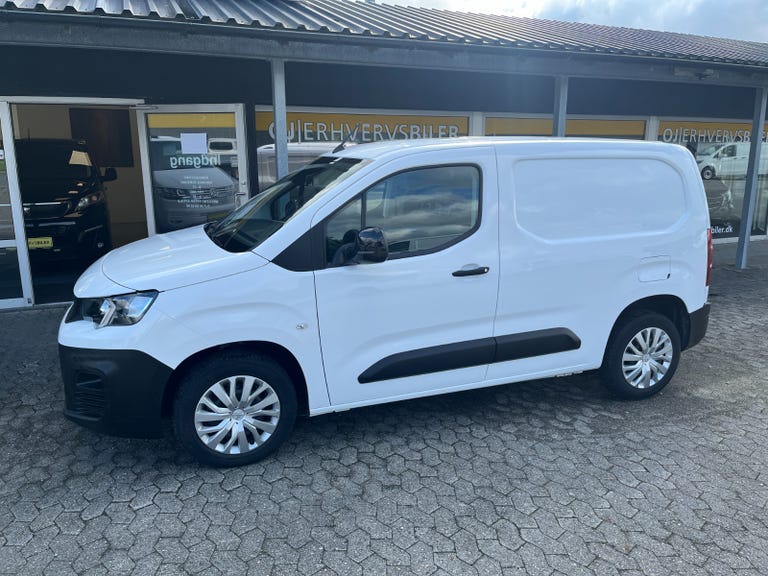 Peugeot Partner BlueHDi 100 L1V1 Plus Van
