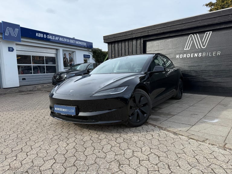Tesla Model 3 Long Range AWD