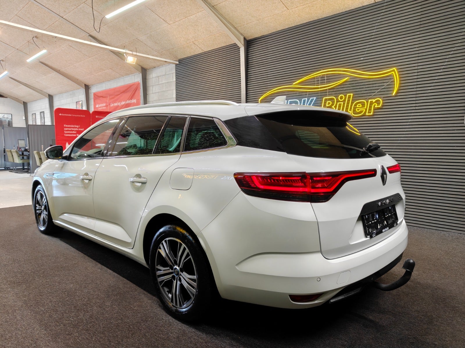 Billede af Renault Megane IV 1,6 E-Tech Zen Sport Tourer