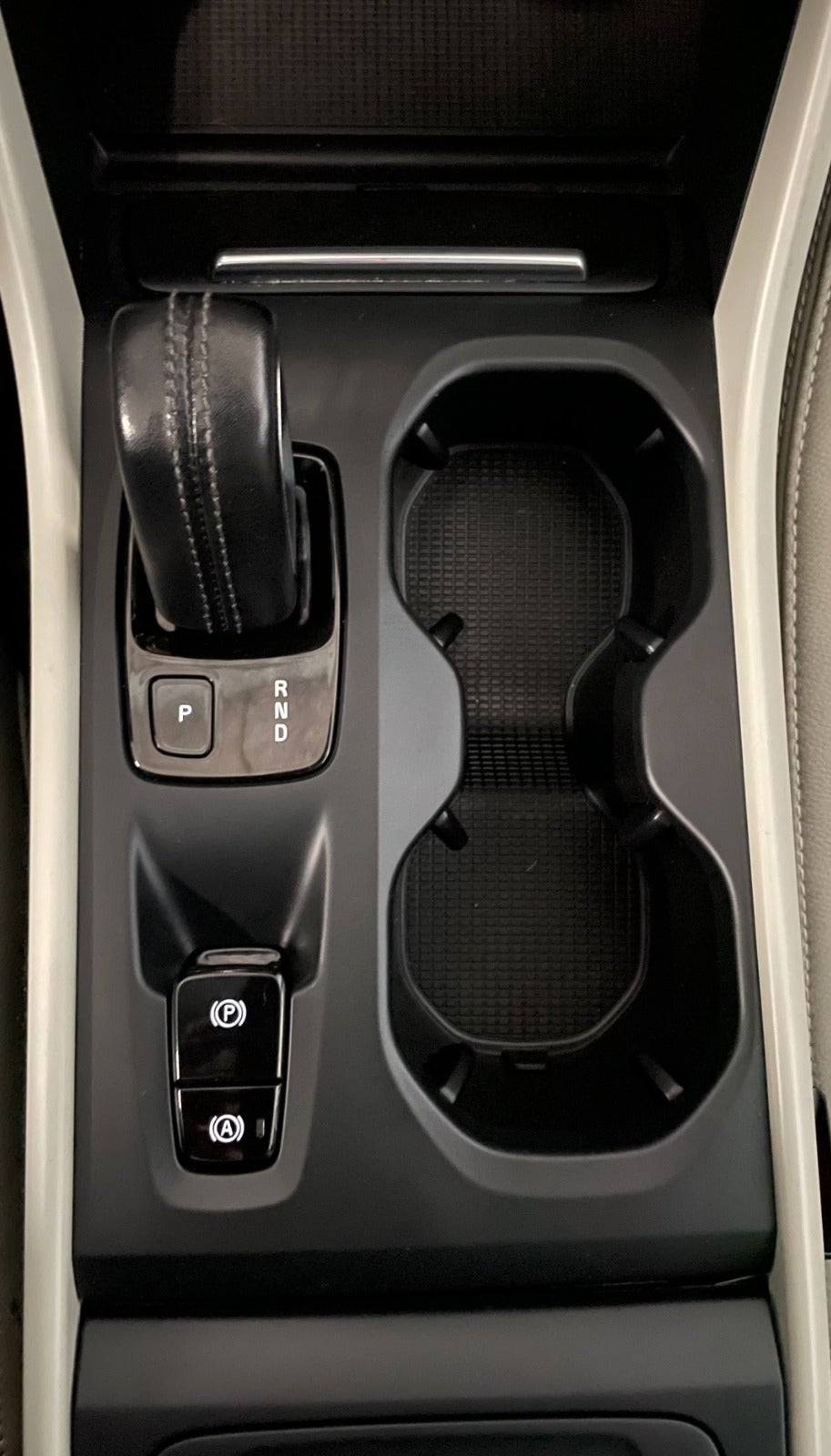 Billede af Volvo XC40 2,0 T5 247 Momentum aut. AWD