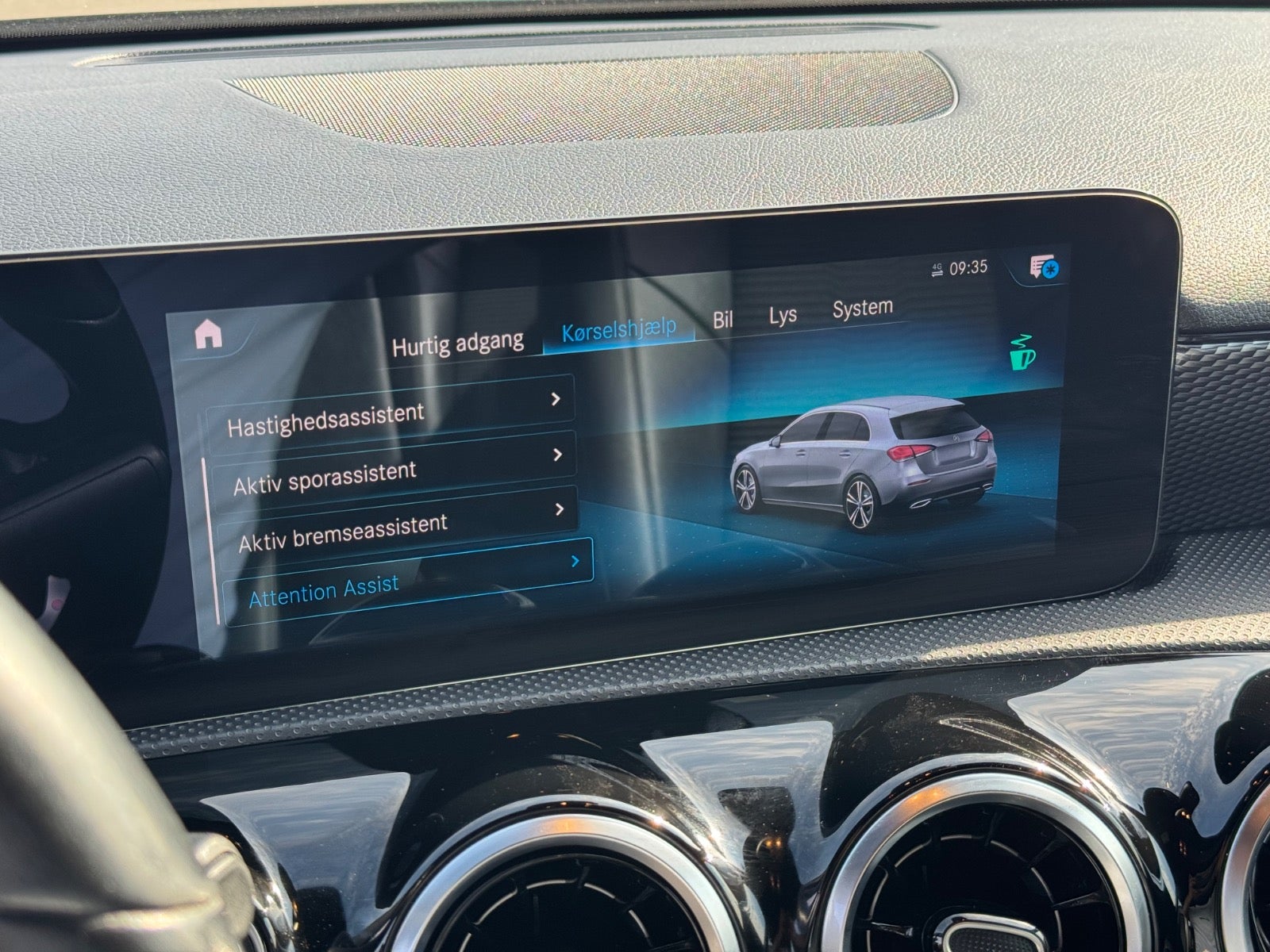 Billede af Mercedes A250 e 1,3 Progressive aut.