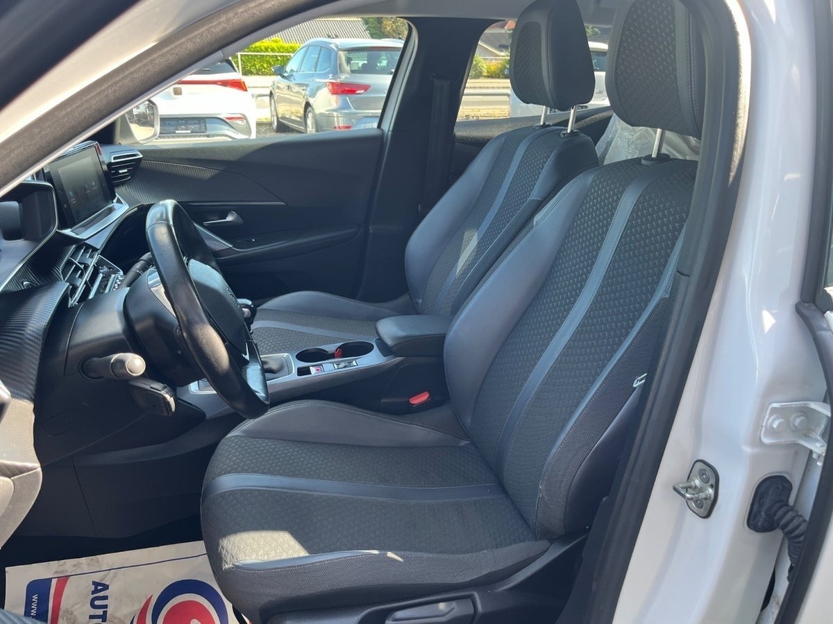 Billede af Peugeot 2008 1,5 BlueHDi 100 Allure Pack