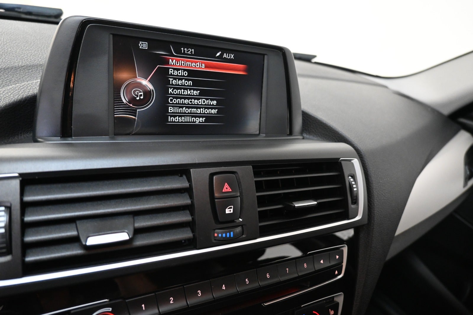BMW 120d Connected aut.