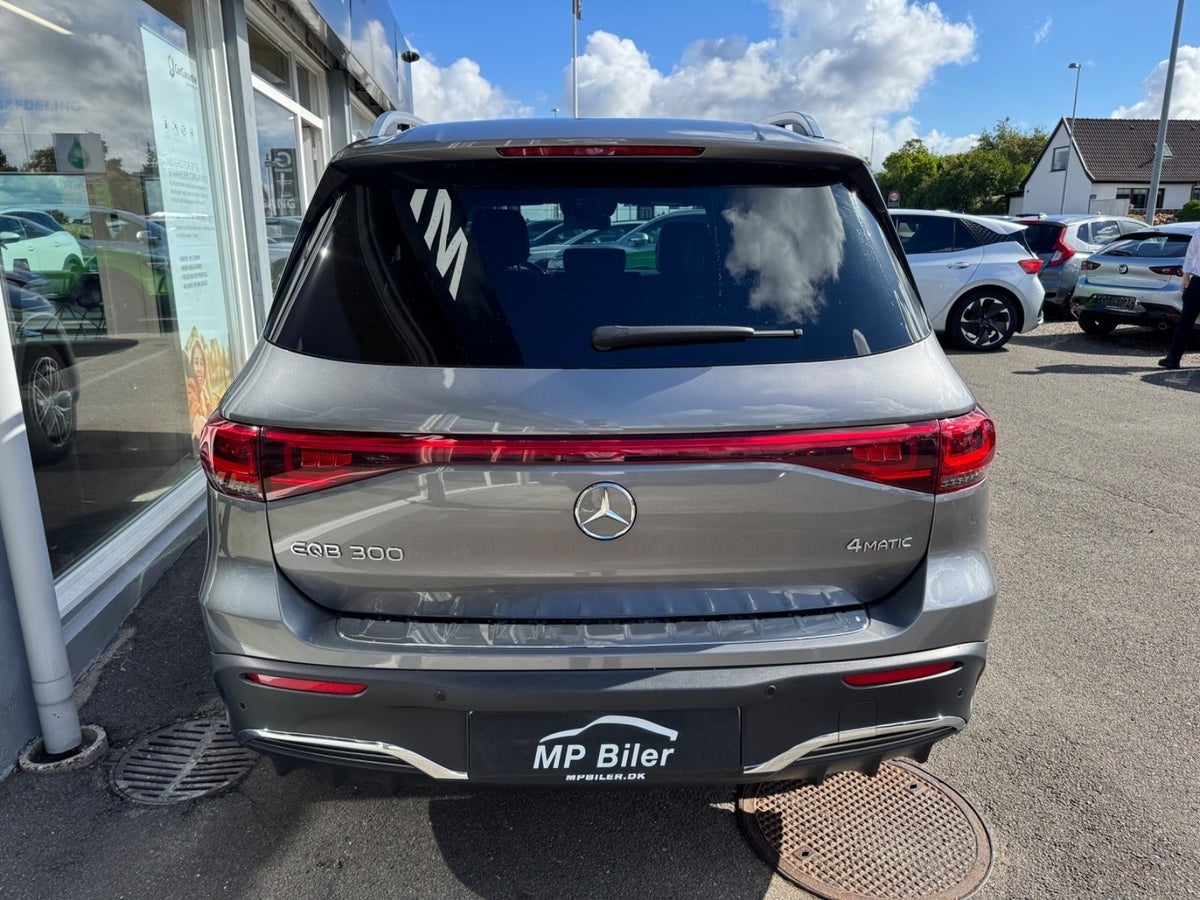 Billede af Mercedes EQB300  AMG Line 4Matic