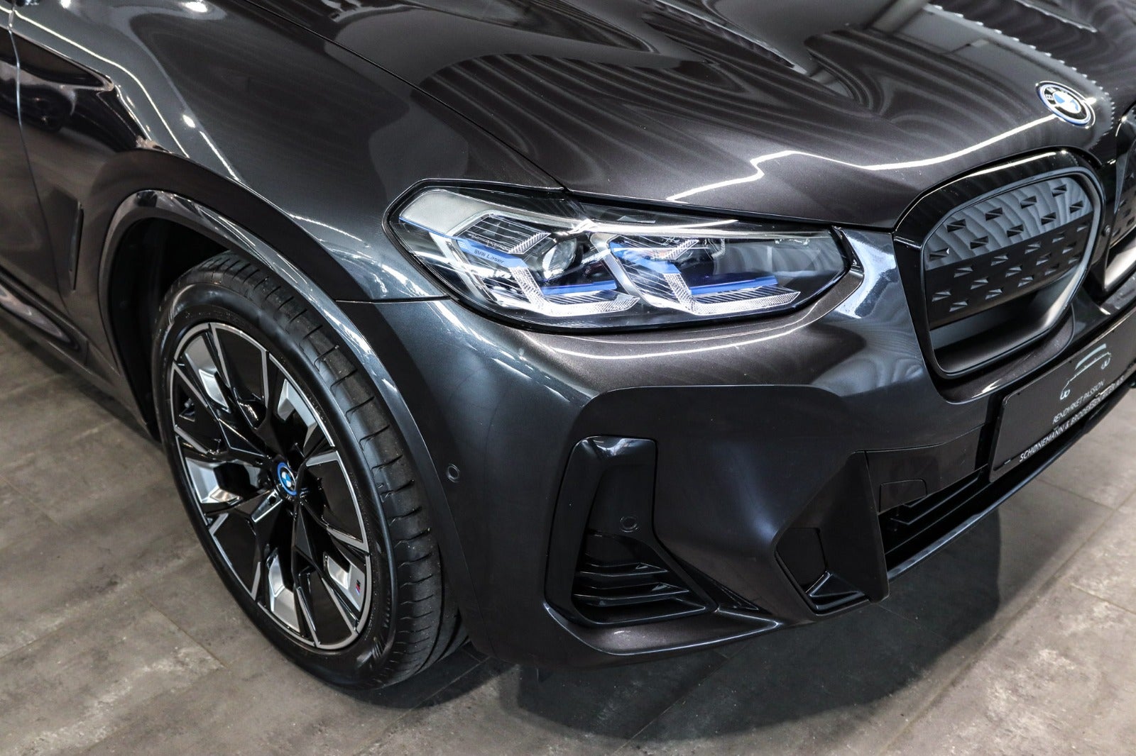 Billede af BMW iX3  Charged Plus M-Sport