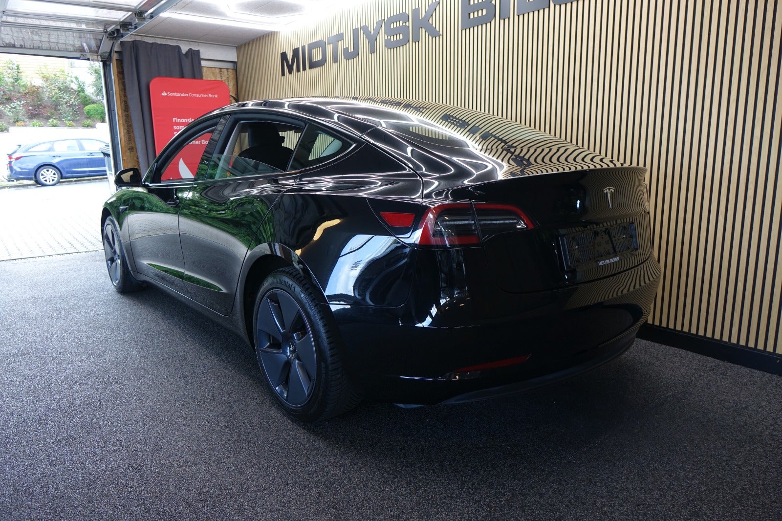 Tesla Model 3, Billede 8