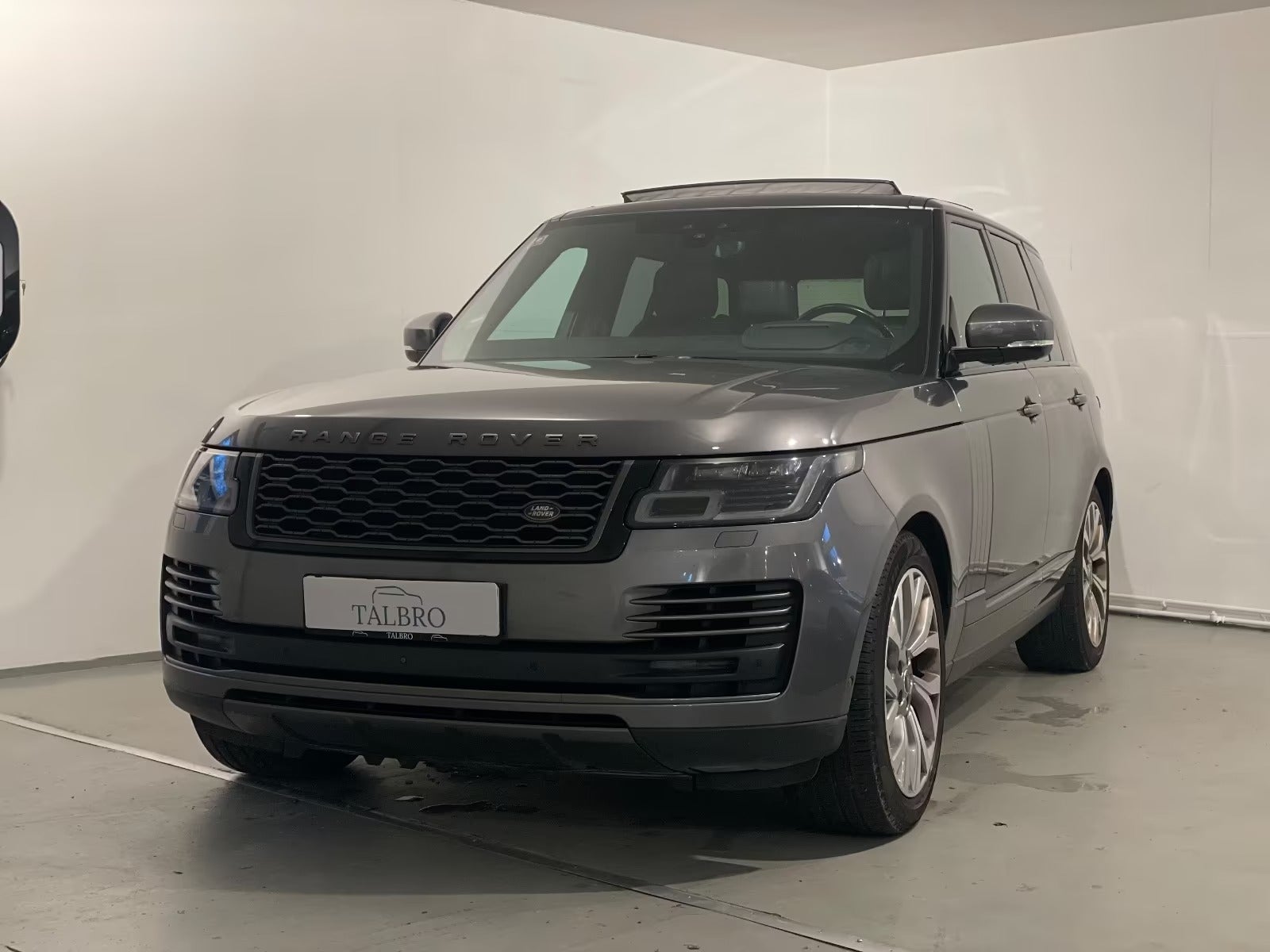 Land Rover – Range Rover