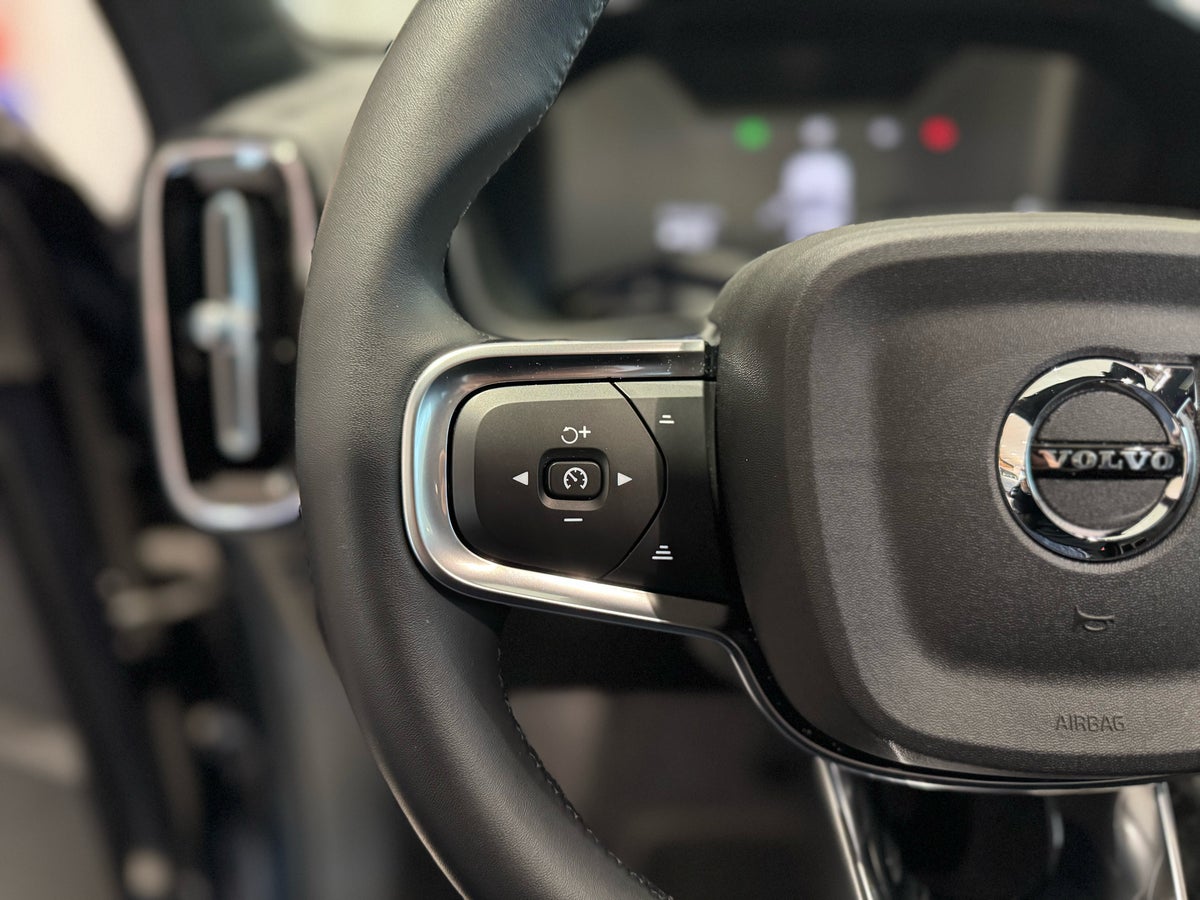 Volvo EX40 Extended Range Black Edition billede 13