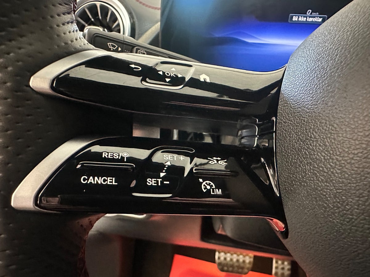 Mercedes EQA250+ AMG Line Advance Plus Mercedes EQA250+ AMG Line Advance Plus