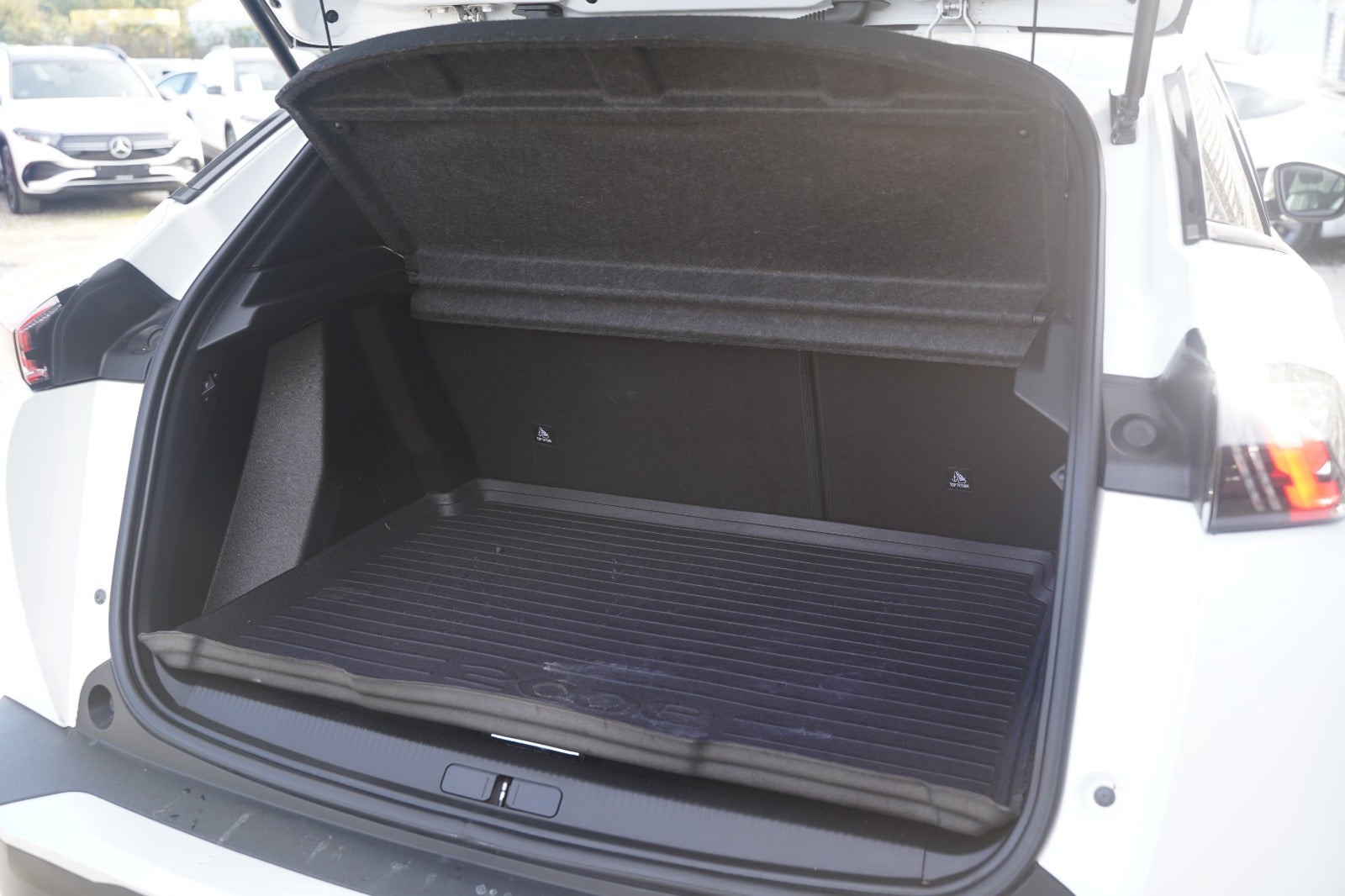 Billede af Peugeot 2008 1,5 BlueHDi 100 Edition:210+