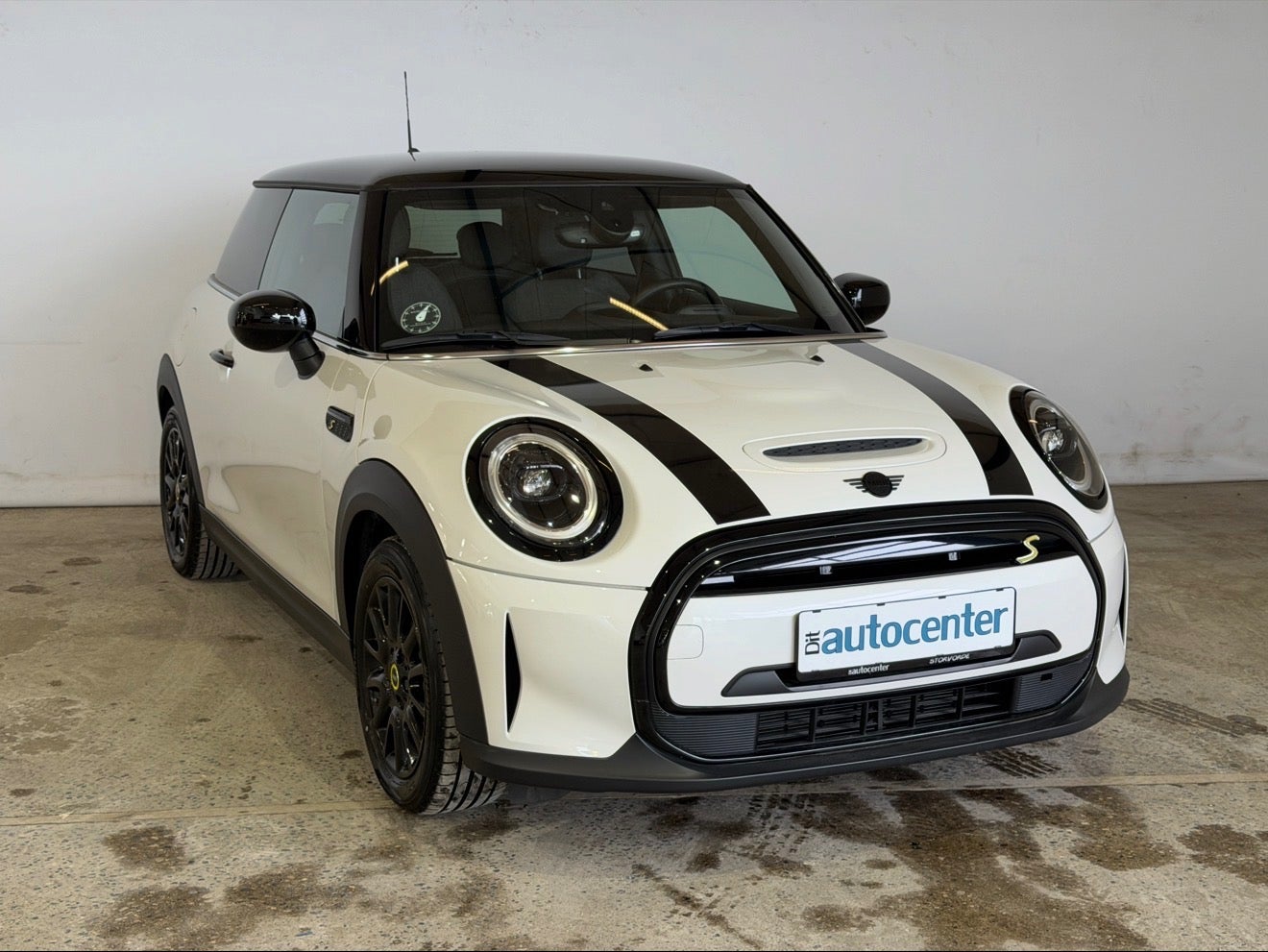 MINI Cooper SE Classic Trim