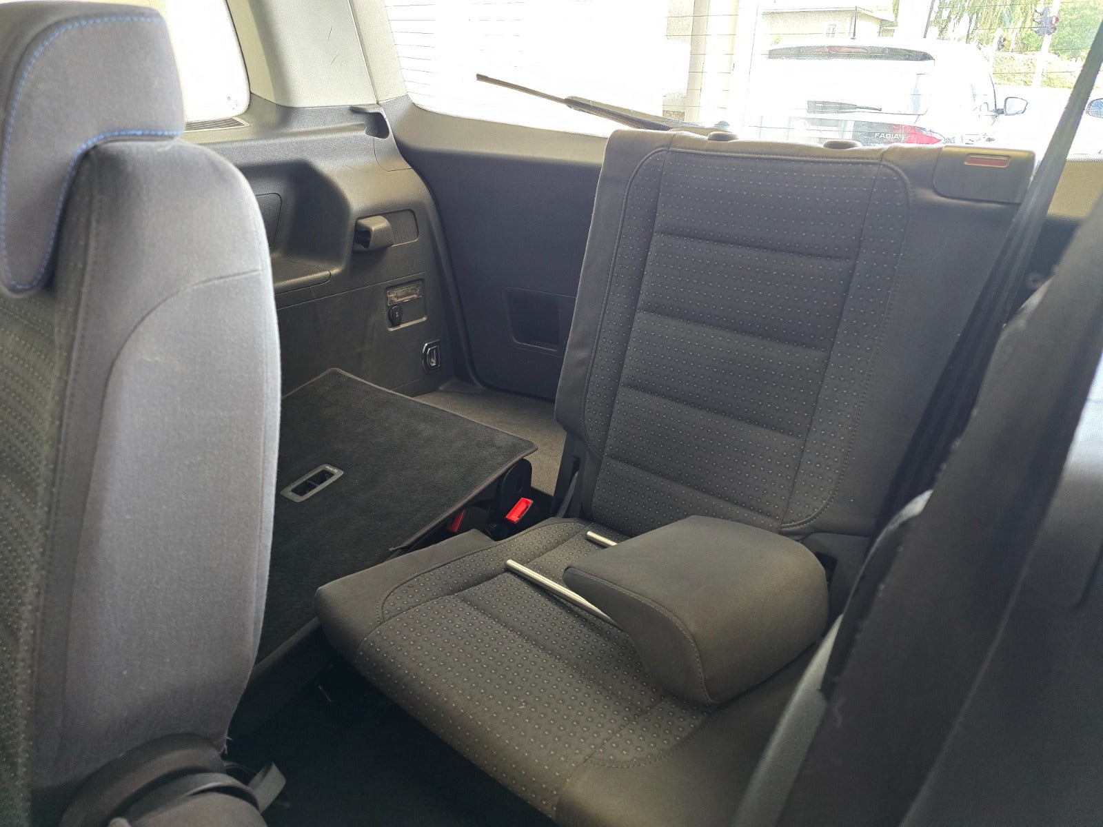 Billede af VW Touran 2,0 FSi Trendline 7prs