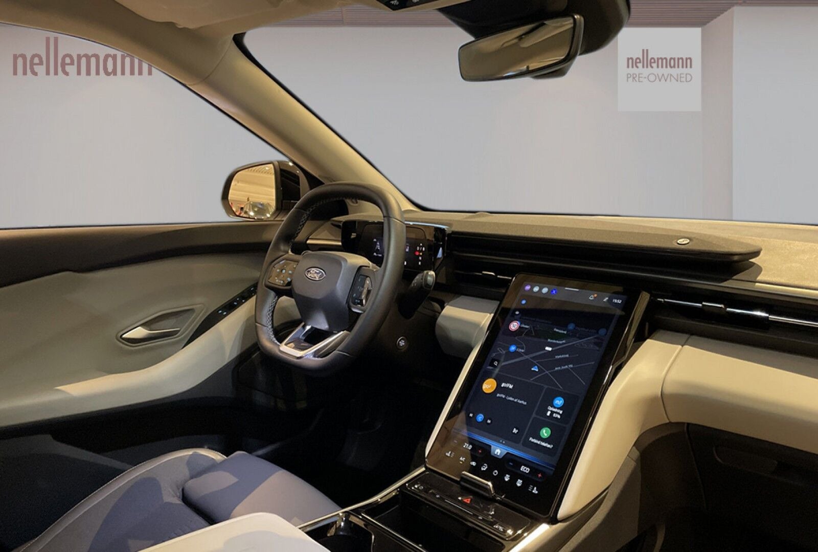 Ford Explorer Select Extended Range