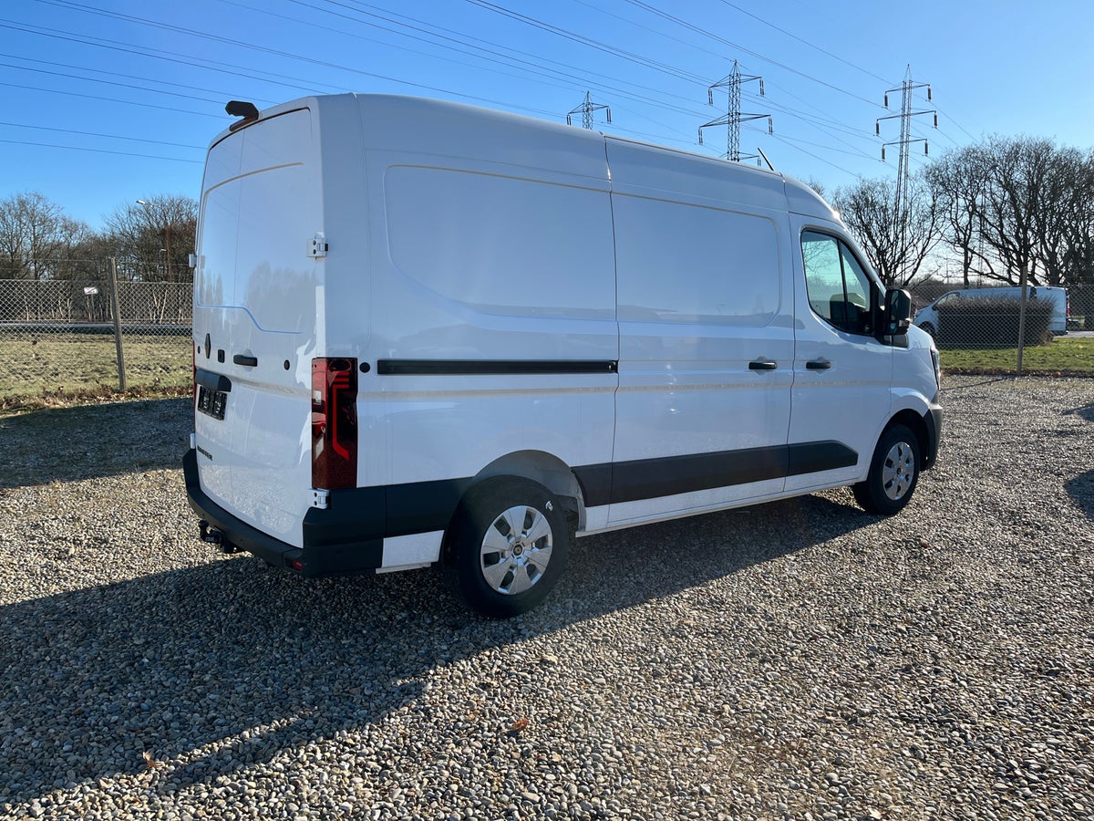 Renault Master V T35 dCi 150 L2H2 Kassevogn Tekno billede 2