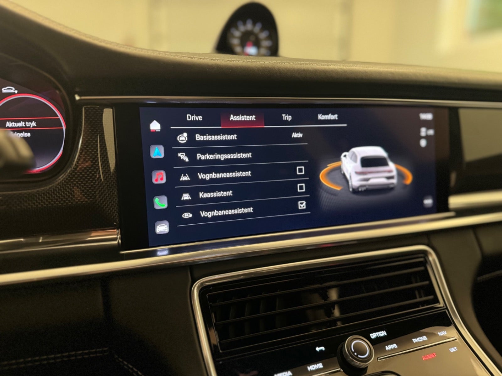 Porsche – Panamera GTS