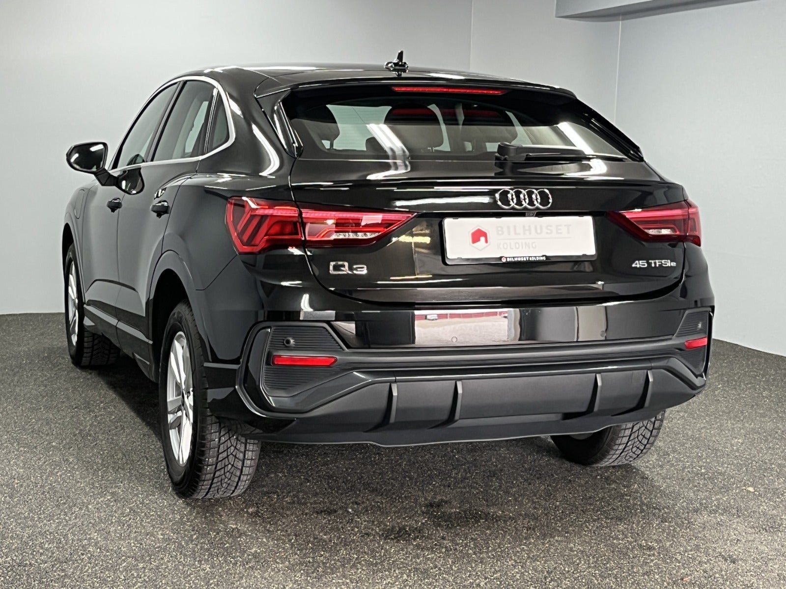 Billede af Audi Q3 45 TFSi e Attitude plus Sportback S-tr.