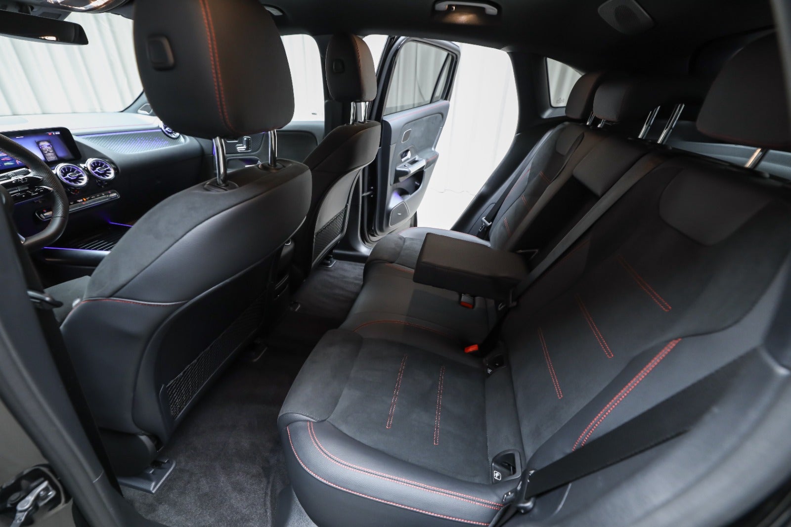 Mercedes-Benz EQA 250+ (5/8)