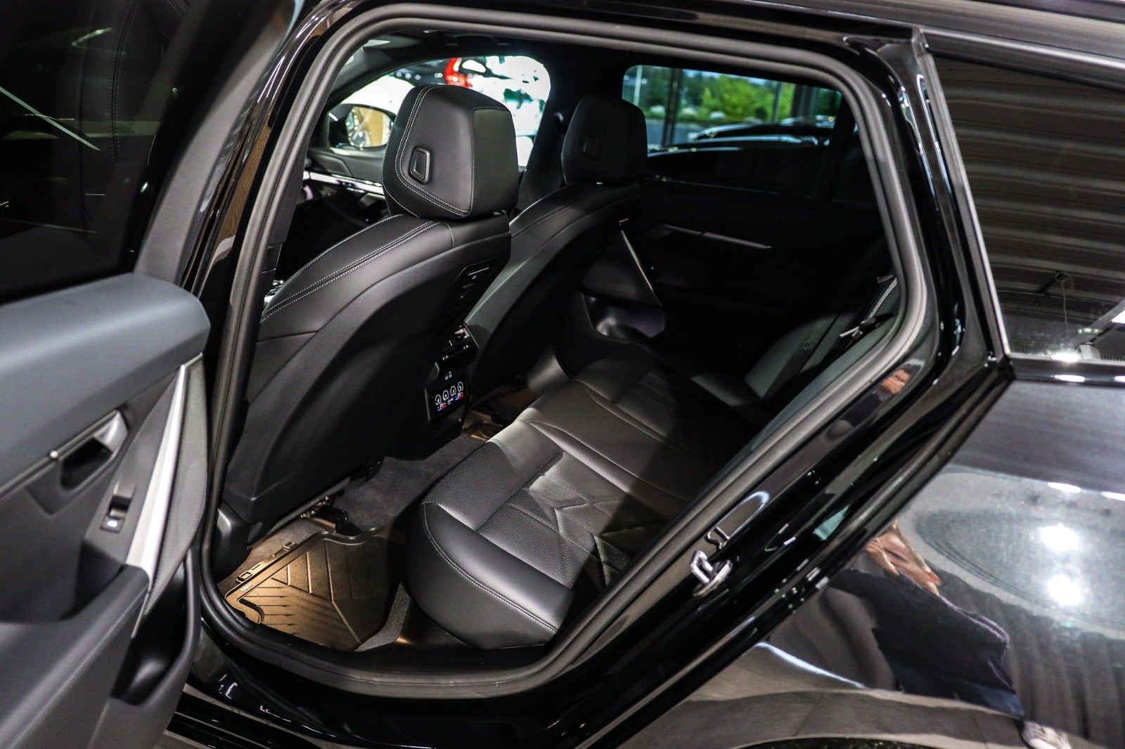 Billede af BMW i5  eDrive40 Touring Fully Charged