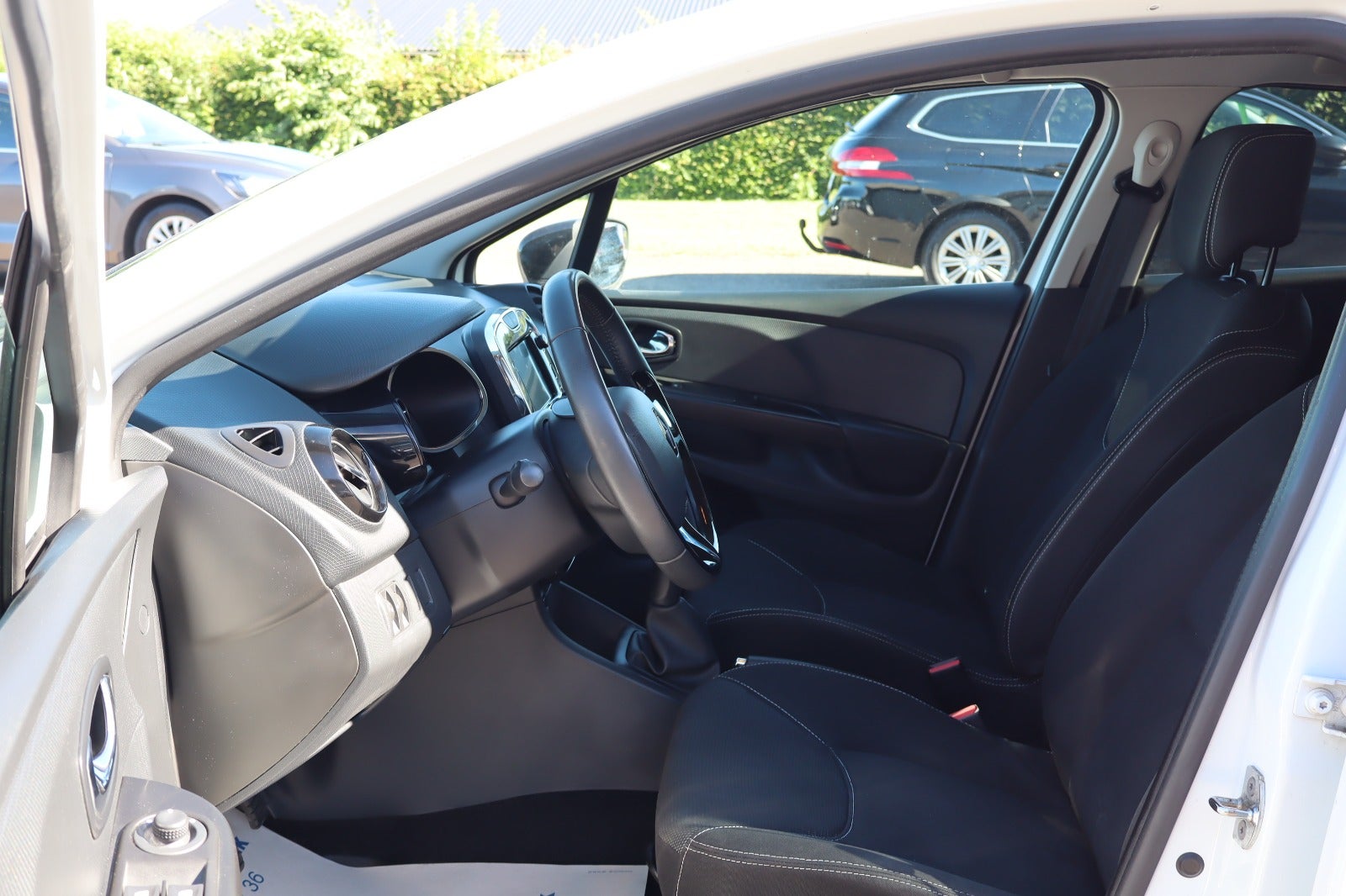 Billede af Renault Clio IV 1,5 dCi 75 Expression Sport Tourer