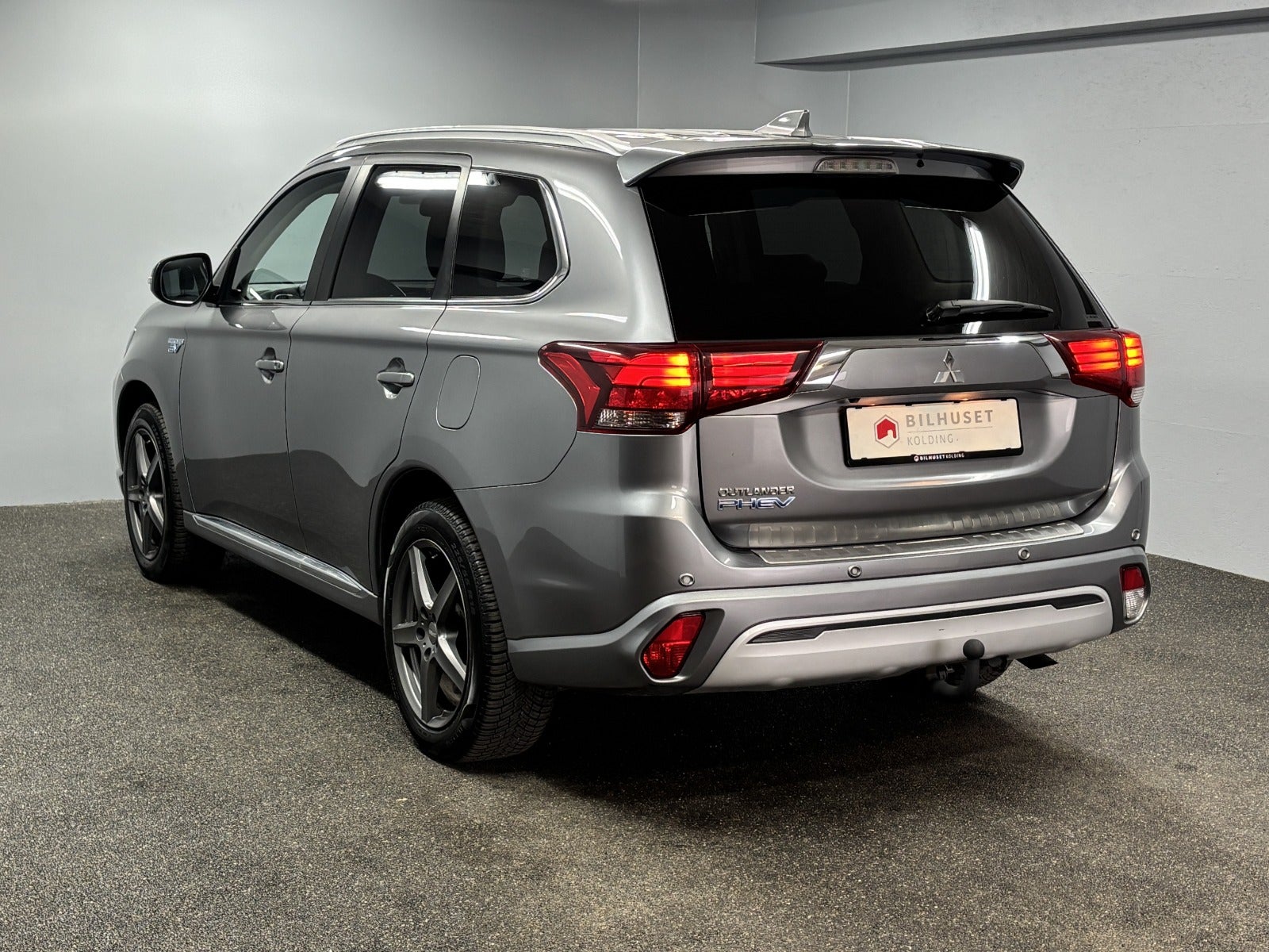 Billede af Mitsubishi Outlander 2,4 PHEV Intense CVT 4WD