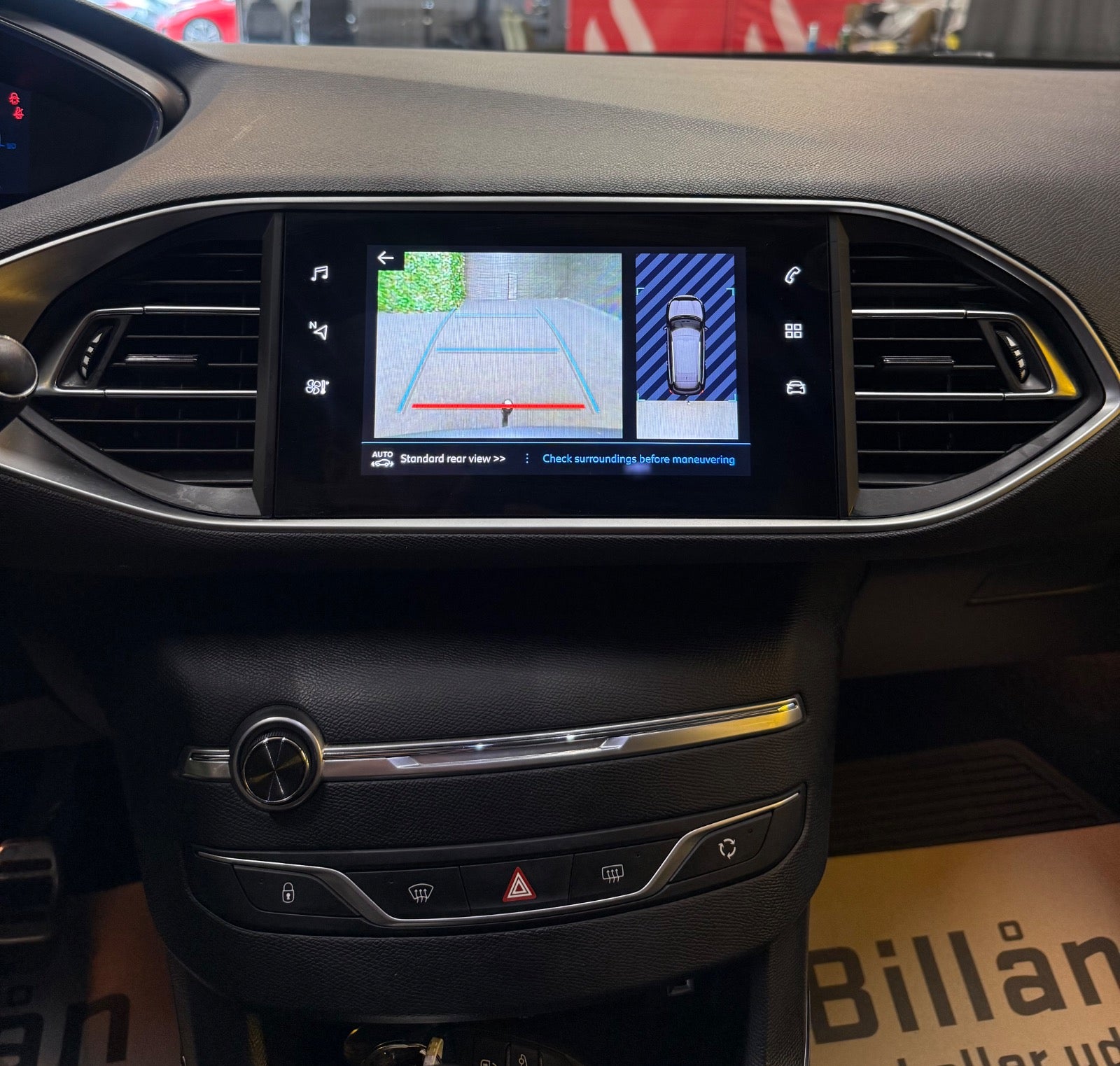 Billede af Peugeot 308 1,5 BlueHDi 130 Allure Sky SW