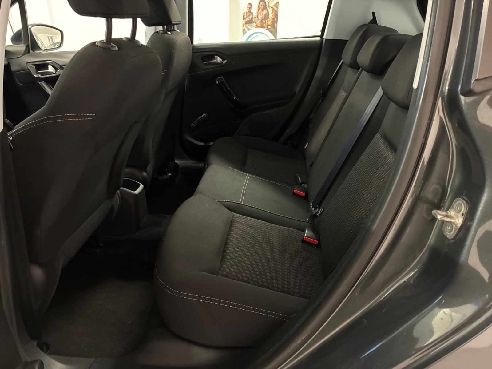 Billede af Peugeot 208 1,2 PureTech 82 Allure Sky