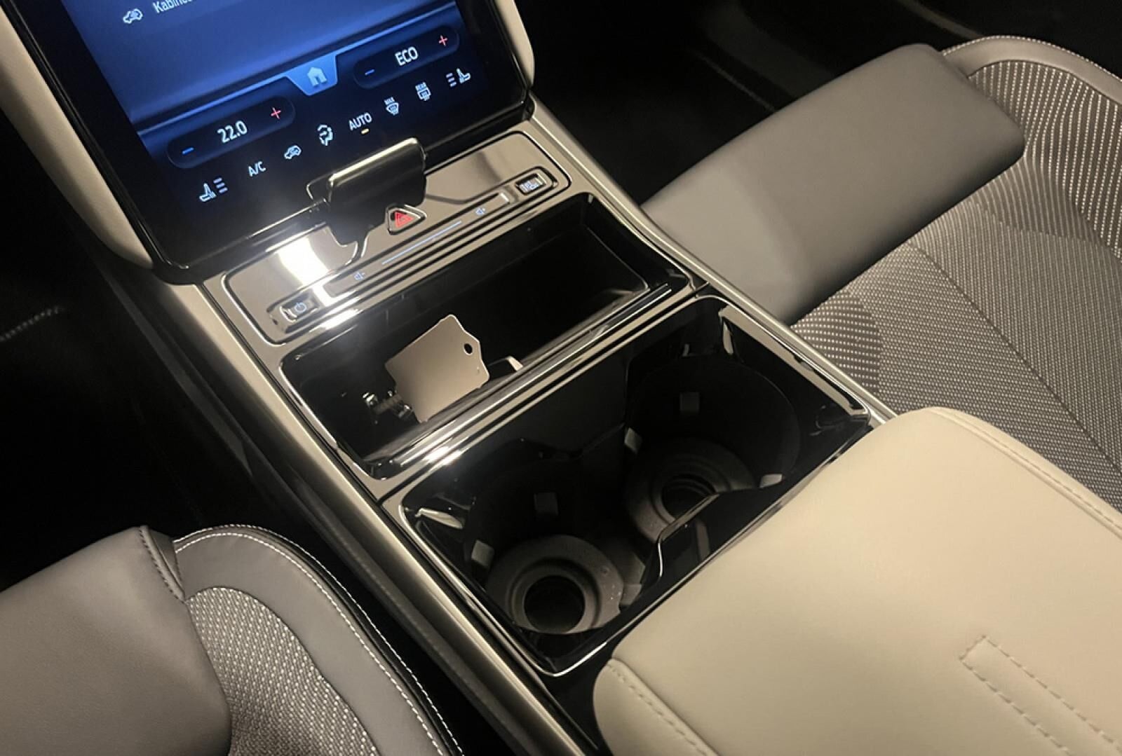 Ford Explorer Select Extended Range