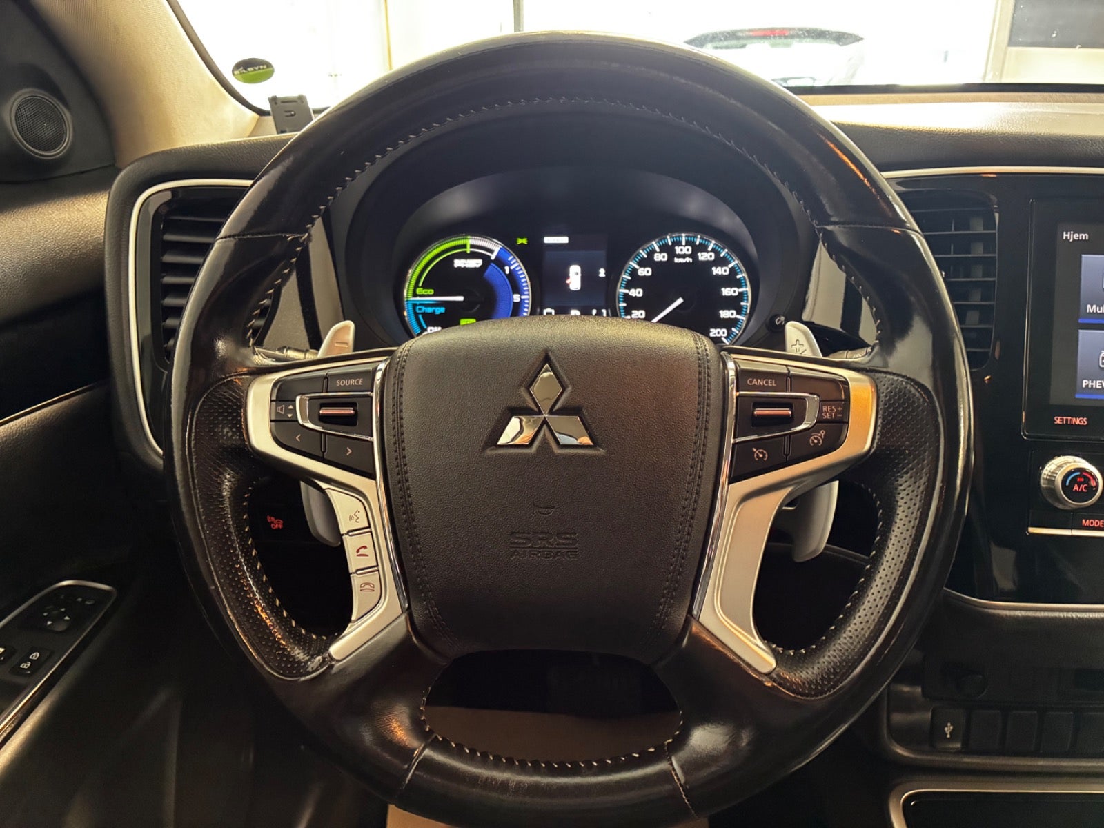 Billede af Mitsubishi Outlander 2,4 PHEV Invite+ CVT 4WD