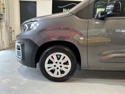 Peugeot Partner BlueHDi 130 L2V2 Ultimate EAT8 Van