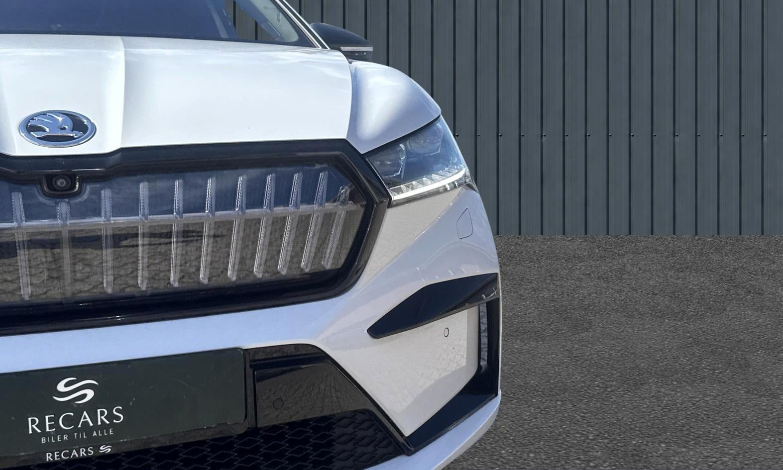 Skoda Enyaq iV Sportline Coupé thumbnail 2