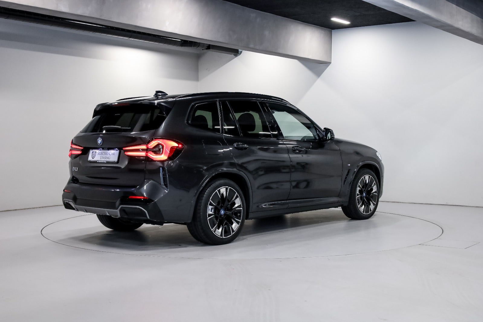 BMW iX3 Charged Plus M-Sport