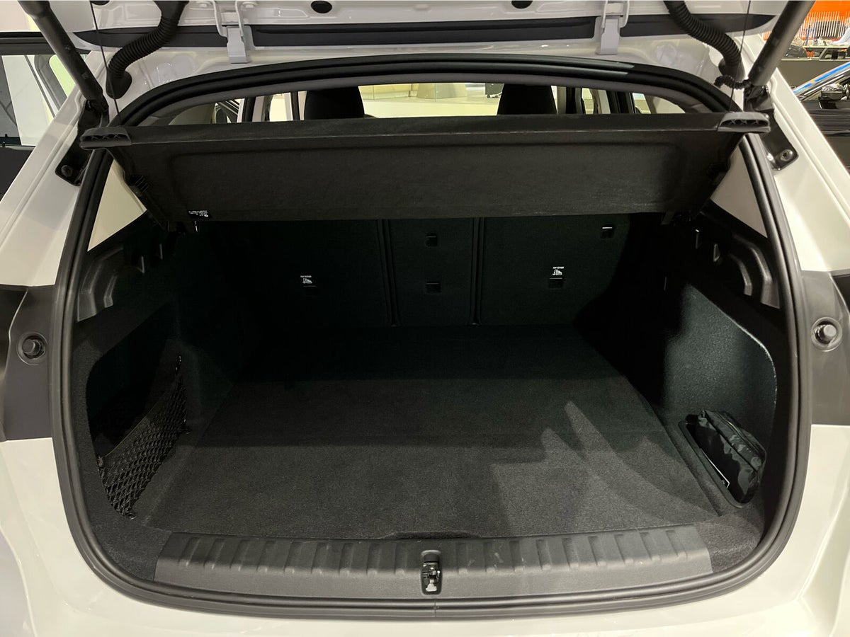 BMW iX1 xDrive30 billede 15