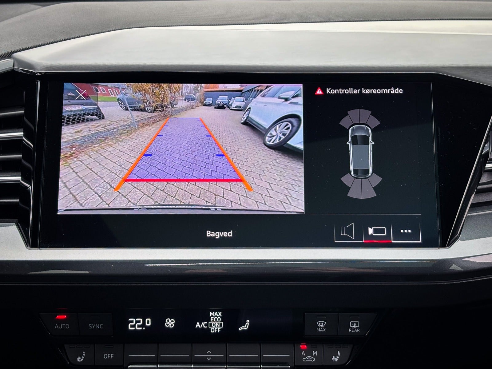 Billede af Audi Q4 e-tron 55 S-line Sportback quattro