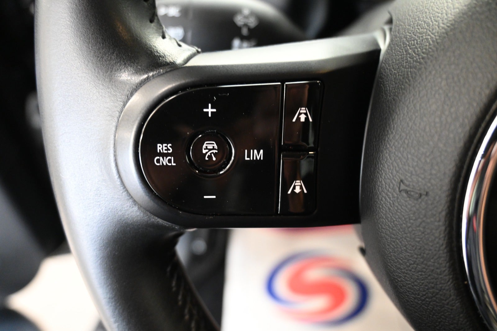 MINI Countryman Cooper SE Essential aut. ALL4