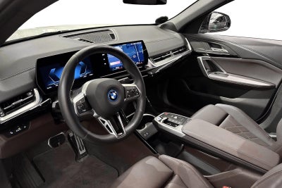 BMW iX2 xDrive30 M-Sport - 4