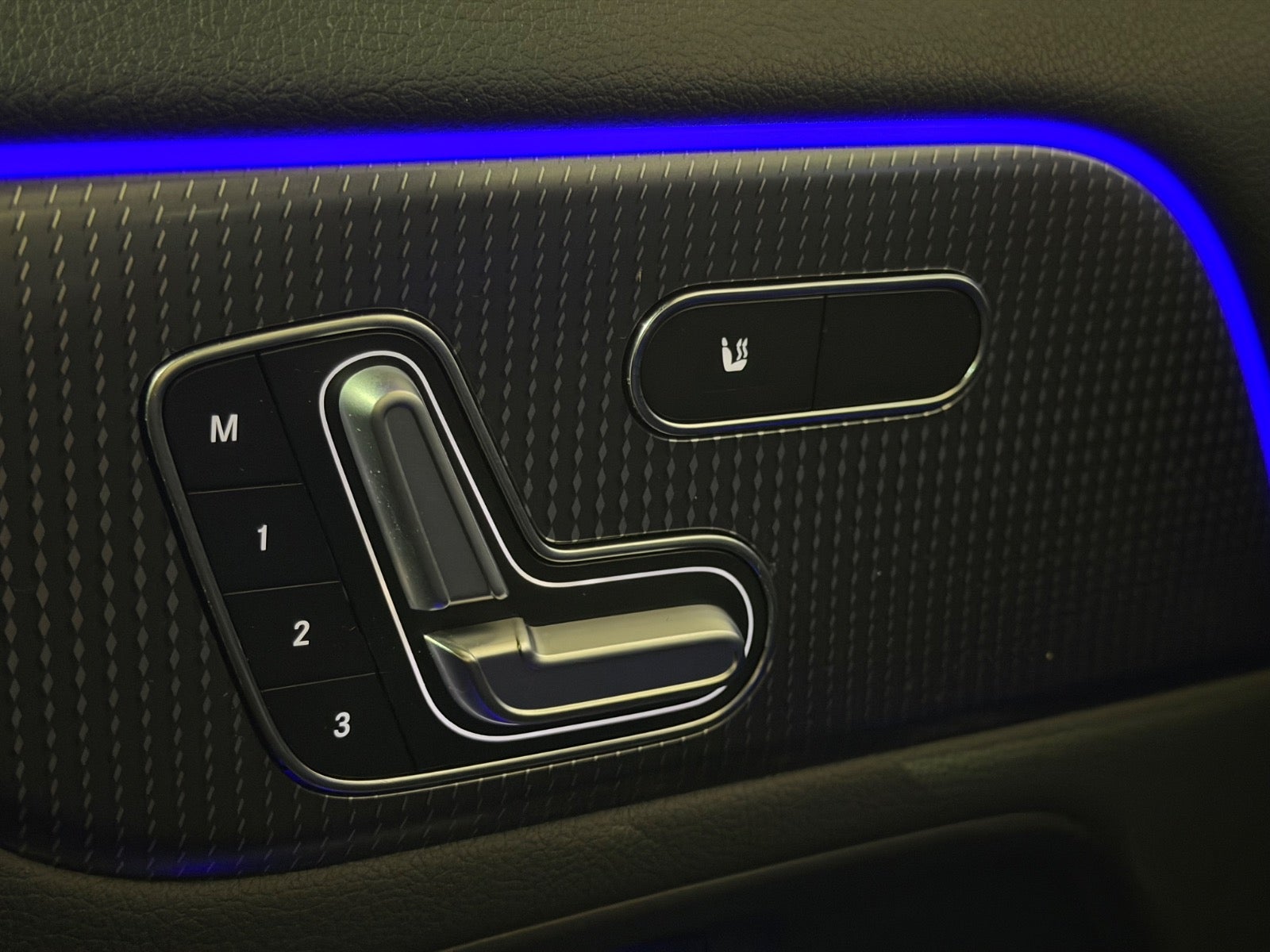 Mercedes EQA250 Electric Art