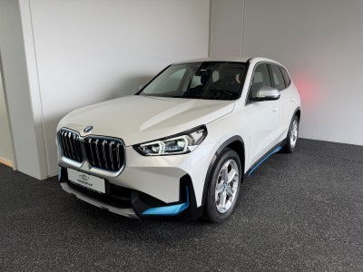 BMW iX1 xDrive30 X-Line