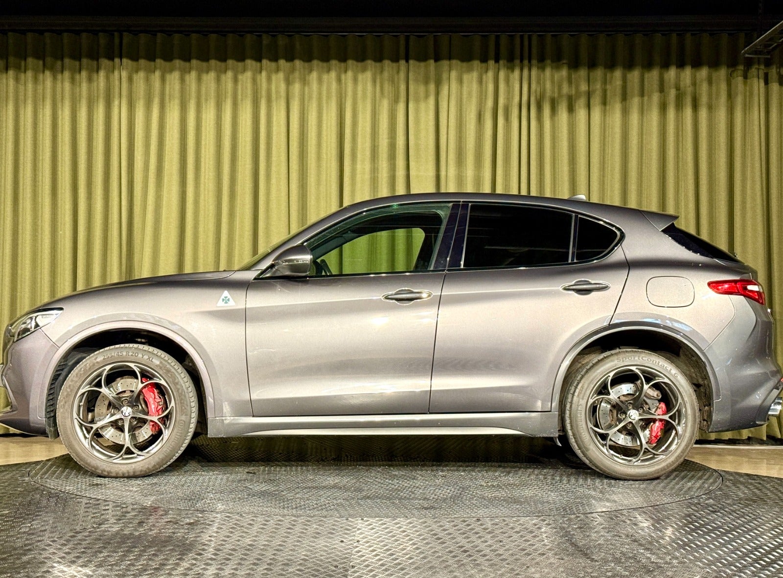 Billede af Alfa Romeo Stelvio 2,9 V6 Quadrifoglio aut. Q4