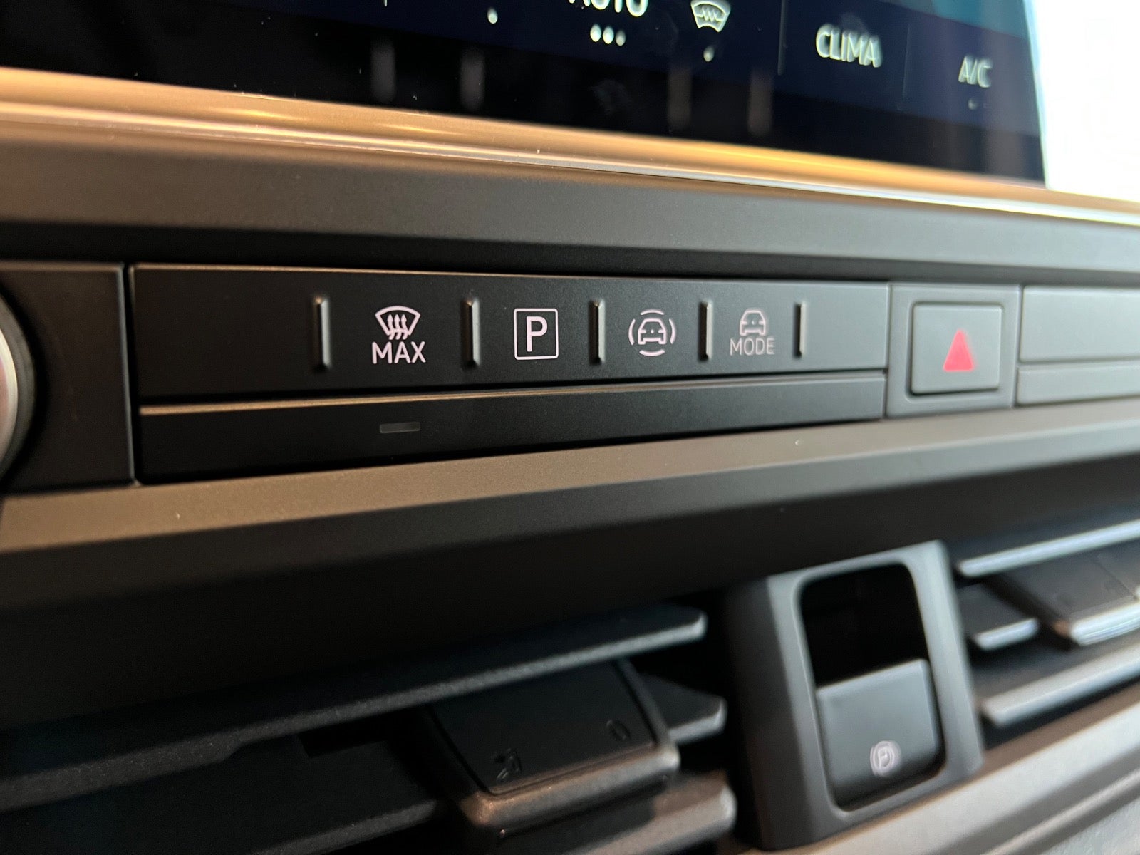 VW e-Transporter Comfort Kassevogn SWB